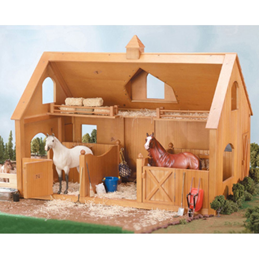 Breyer Deluxe Wood Barn with Cupola 302